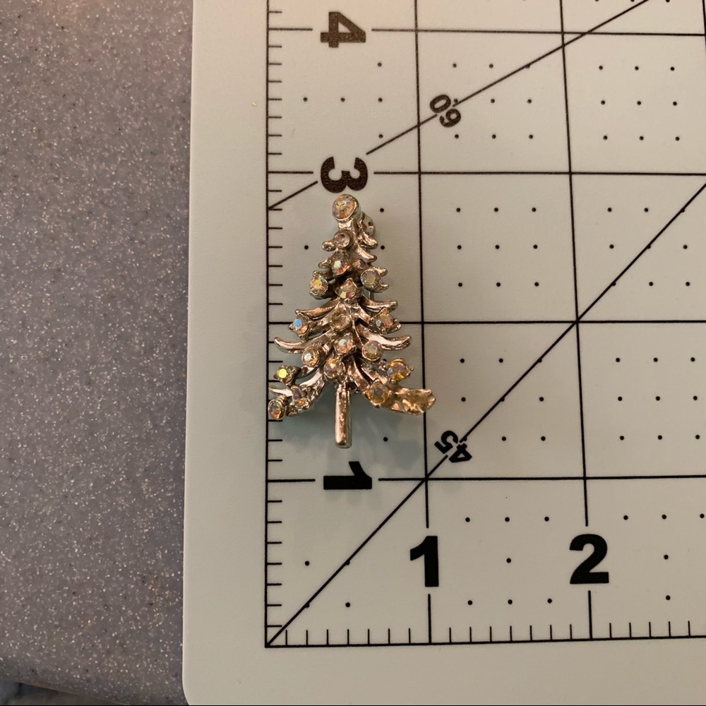 Small Silver Rhinestone Christmas Tree Brooch/Pin - Picture 7 of 8